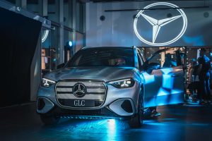 Reportage photo de l'inauguration de la concession Mercedes-Benz à Sillingy